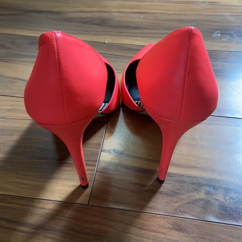 High Heels - Picture 3 of 6
